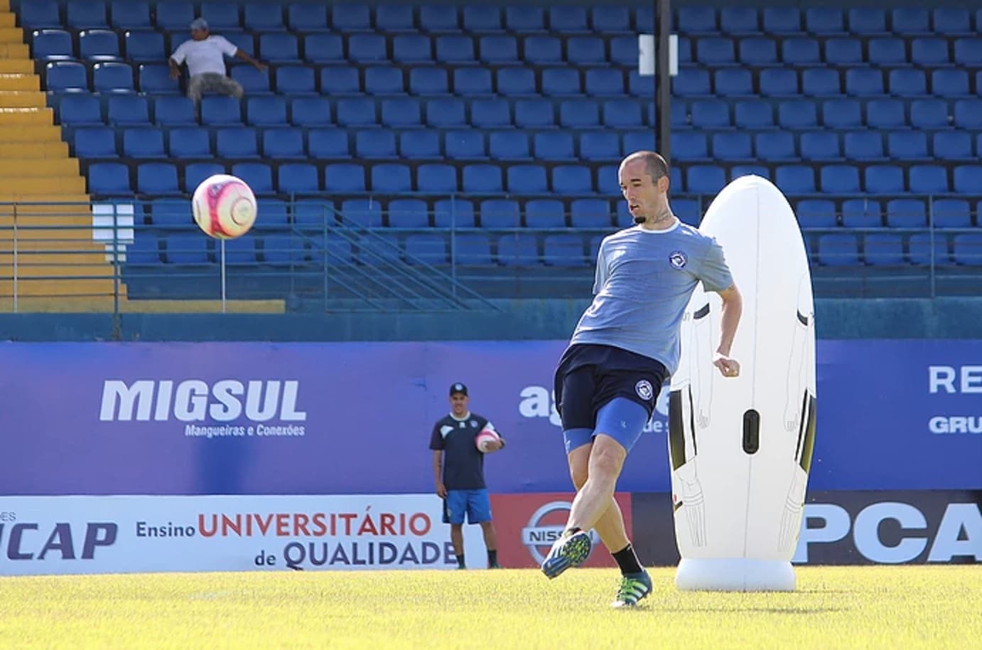 Atlético Tubarão acerta as contratações do zagueiro Petterson e do atacante Rodrigo Alves