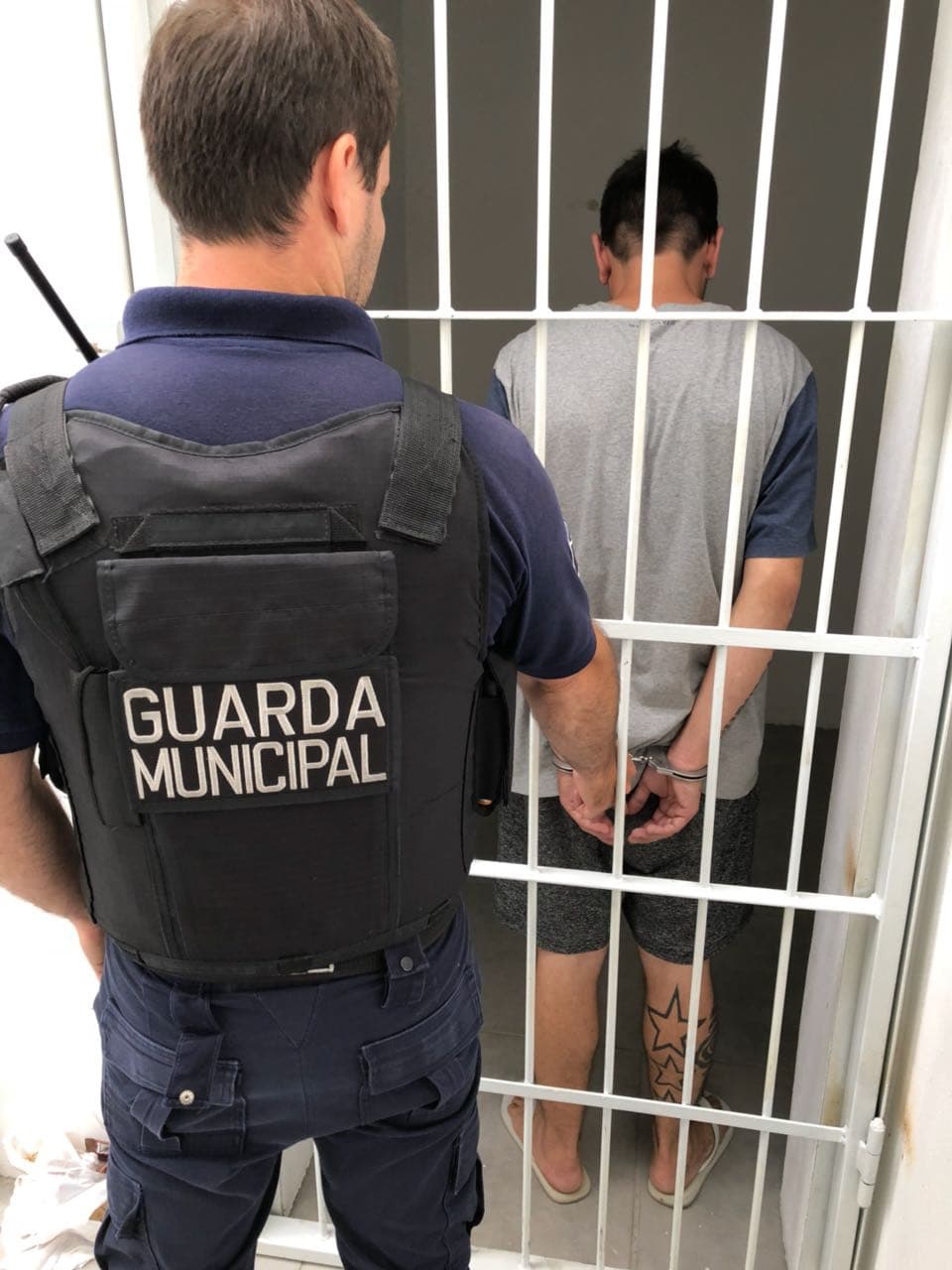Guarda Municipal prende homem com documento falso