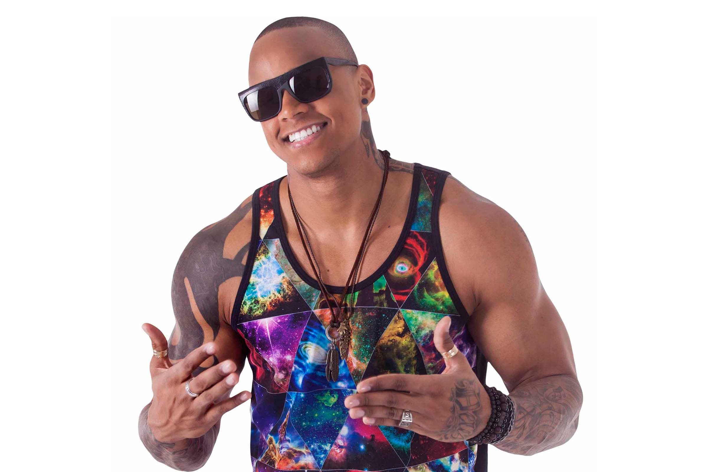 Hitmaker baiano, Leo Santana se apresenta nesta sexta-feira (23) na Hangar