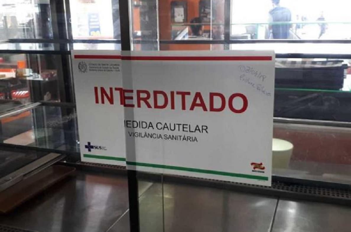 Vigilância Sanitária interdita cozinha do Posto Premier
