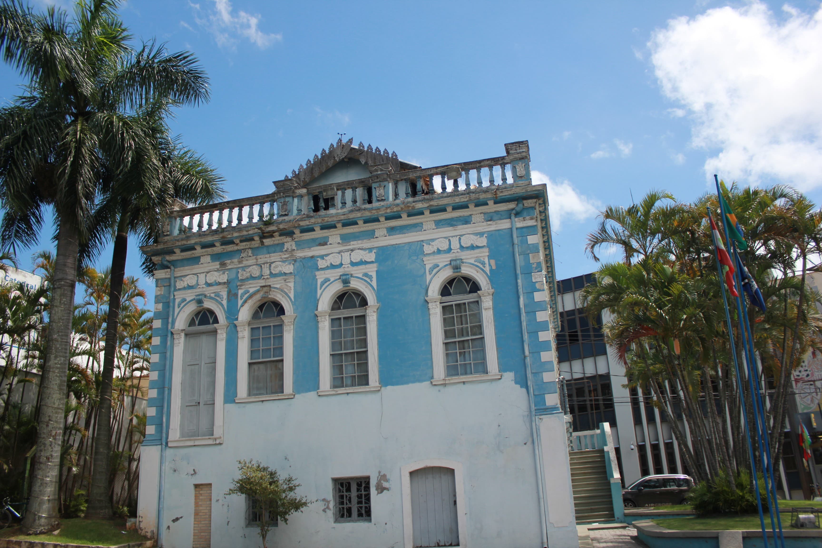 Café parisiense na Casa da Cidade pode ser o começo do sonho de um shopping a céu aberto em Tubarão