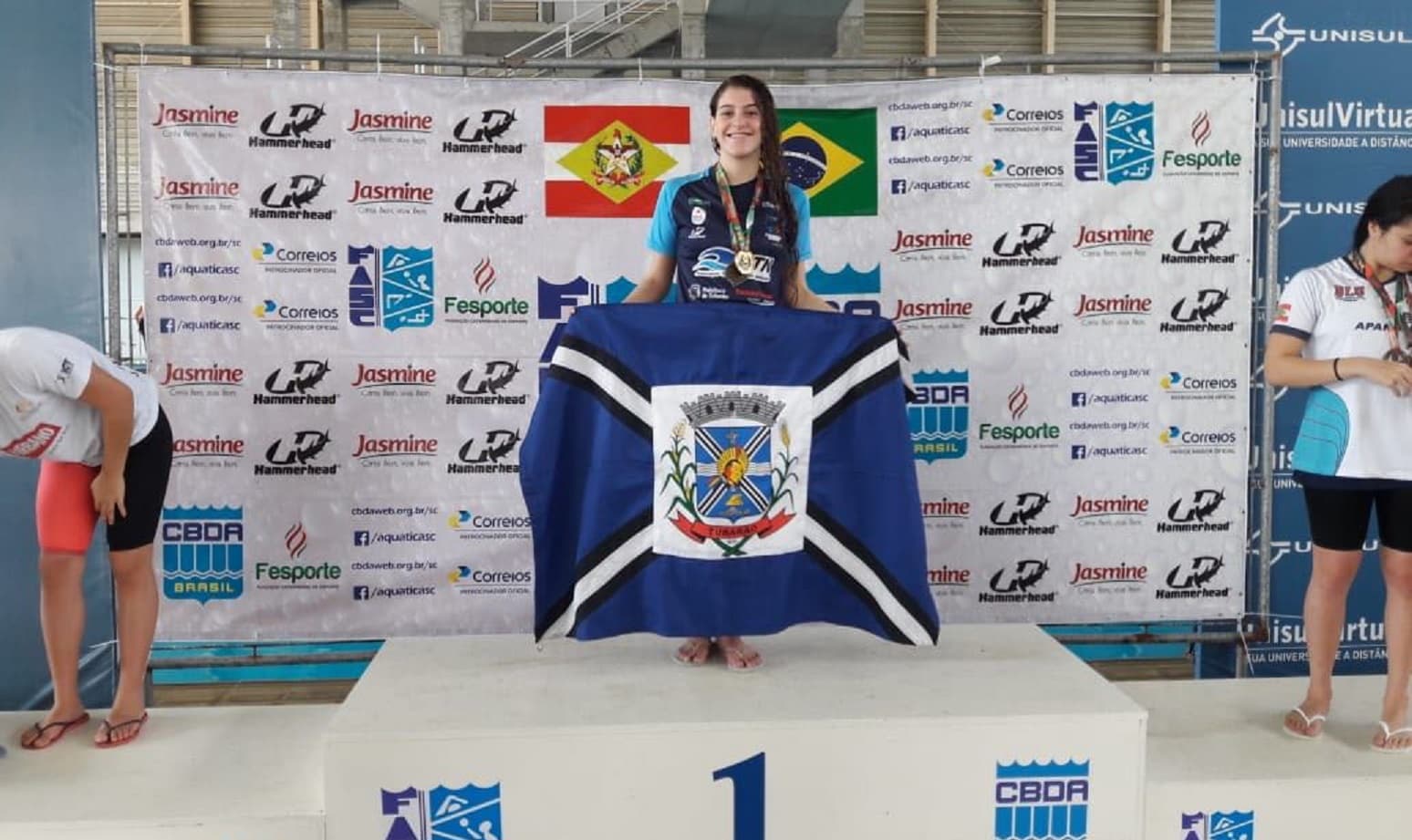 Natação de Tubarão conquista medalhas nos Joguinhos Abertos