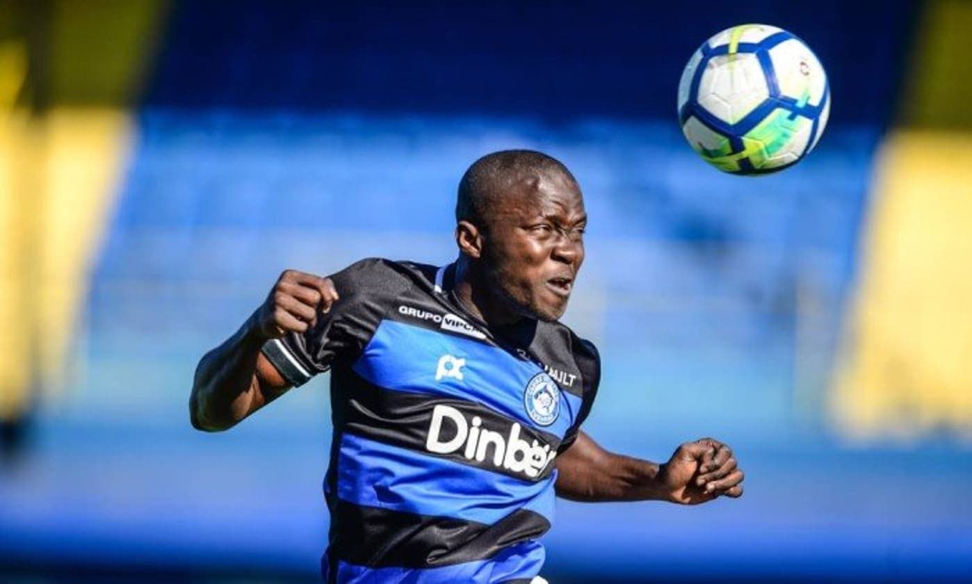 Jornal O Globo conta história de ganês que luta por carreira no Atlético Tubarão