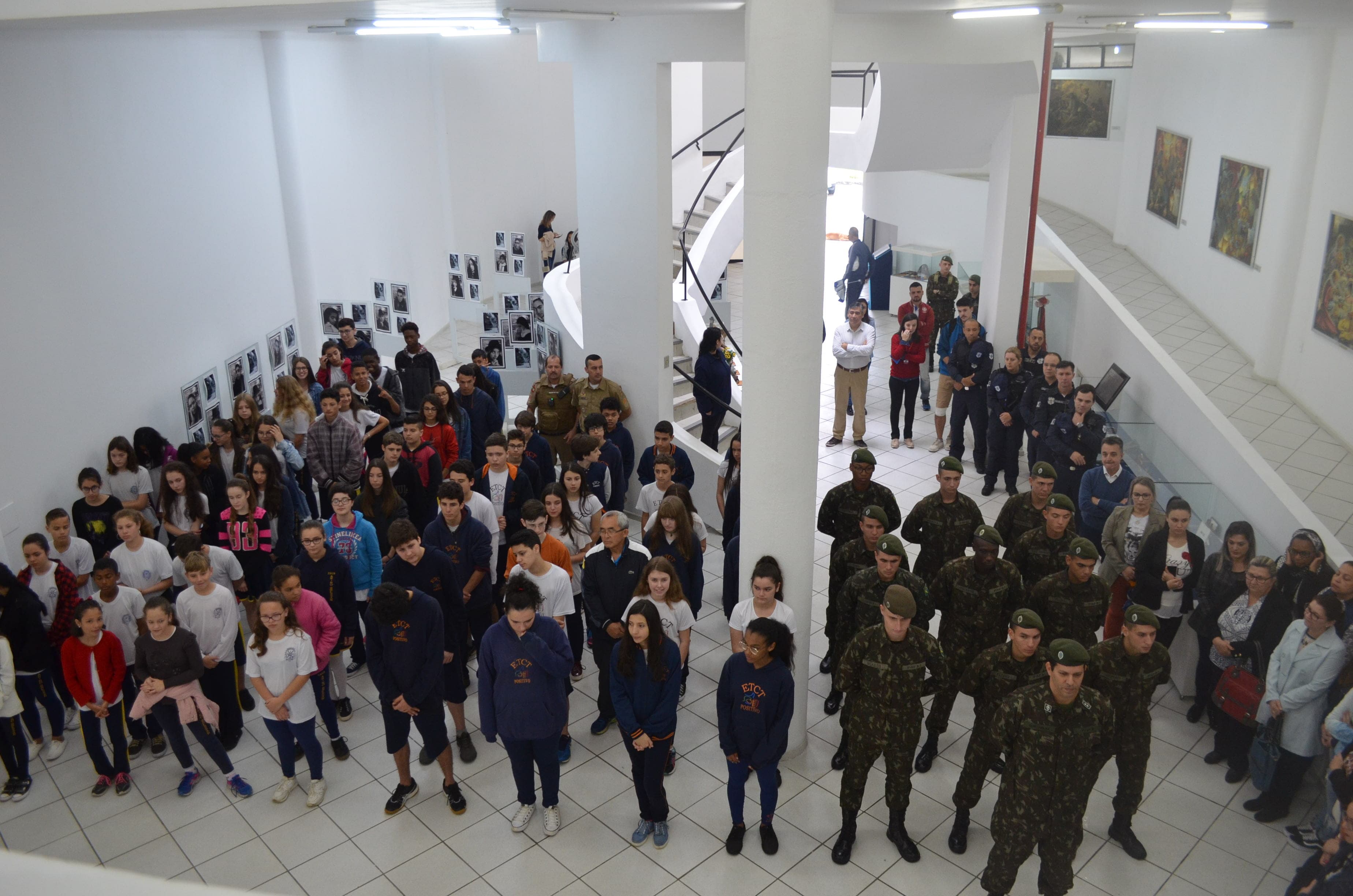 Ato cívico marca abertura oficial da Semana da Pátria