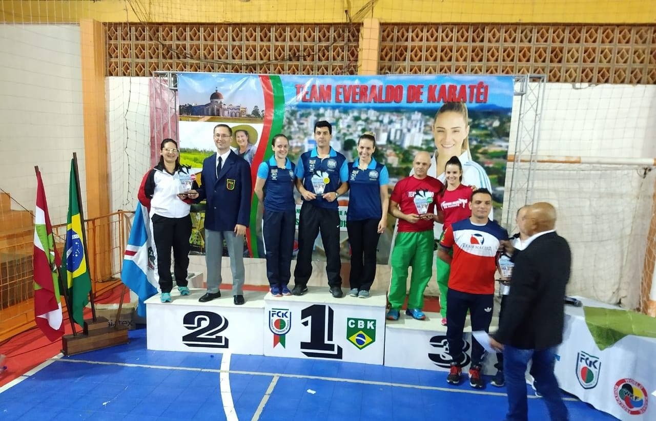Impacto/FME de conquista título geral no Ranking Estadual de Karatê