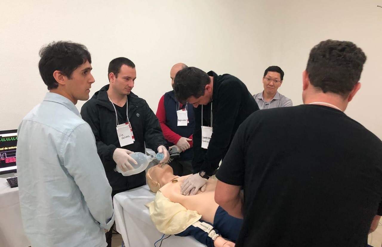 Médicos anestesistas do HNSC participam de projeto educacional