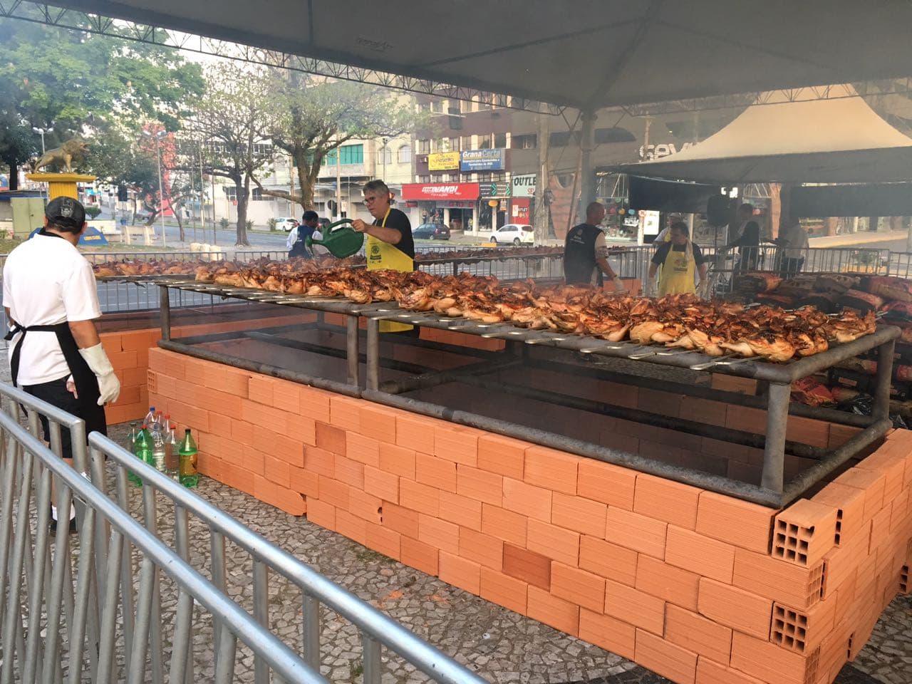 Rotary Club realiza mais um "Galeto Solidário", nesta sexta-feira (7)