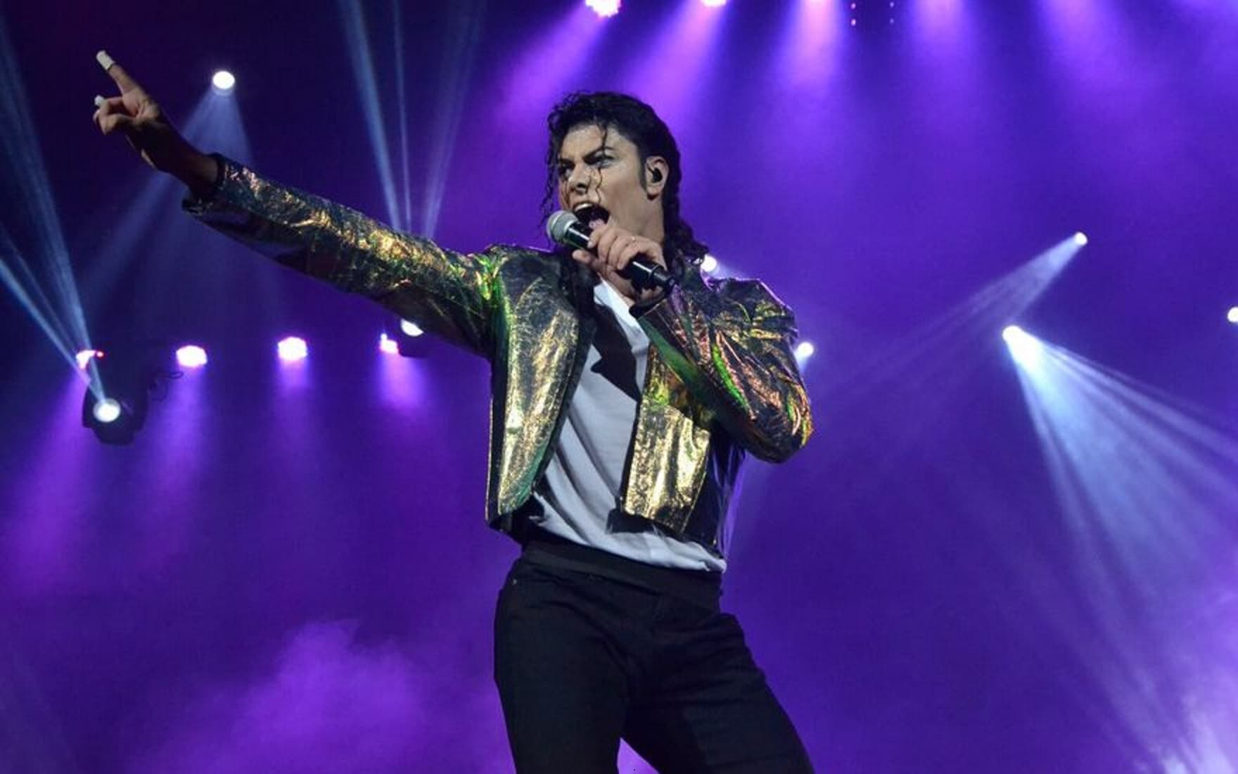 Rodrigo Teaser apresenta tributo ao Michael Jackson neste sábado (3), na Hangar