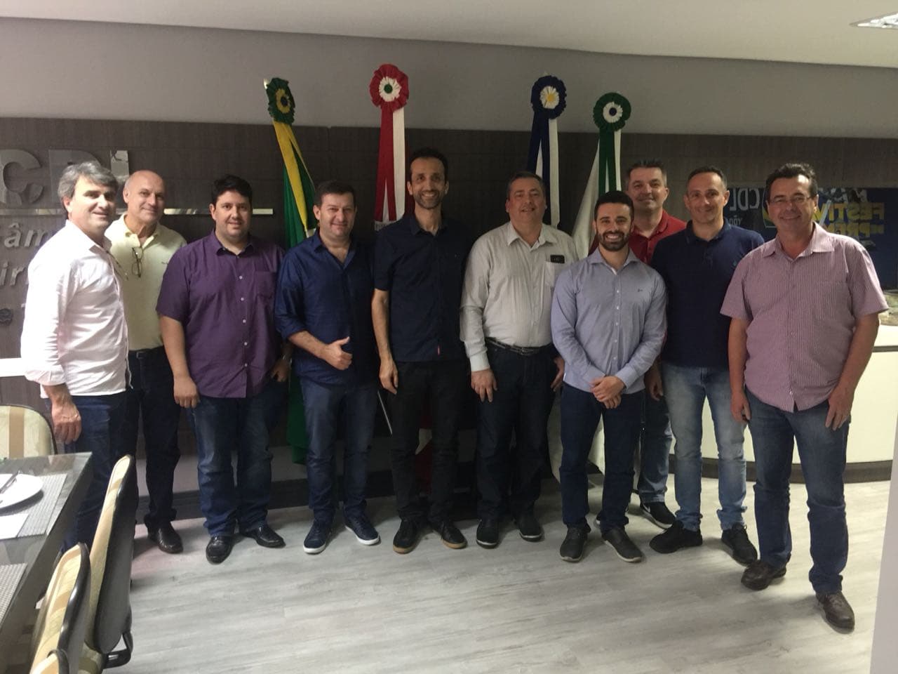 CDL encerra ciclo de reuniões com candidatos da Amurel