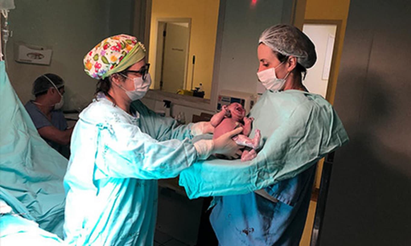 Ana Lia é a primeira bebê a nascer em Tubarão em 2019