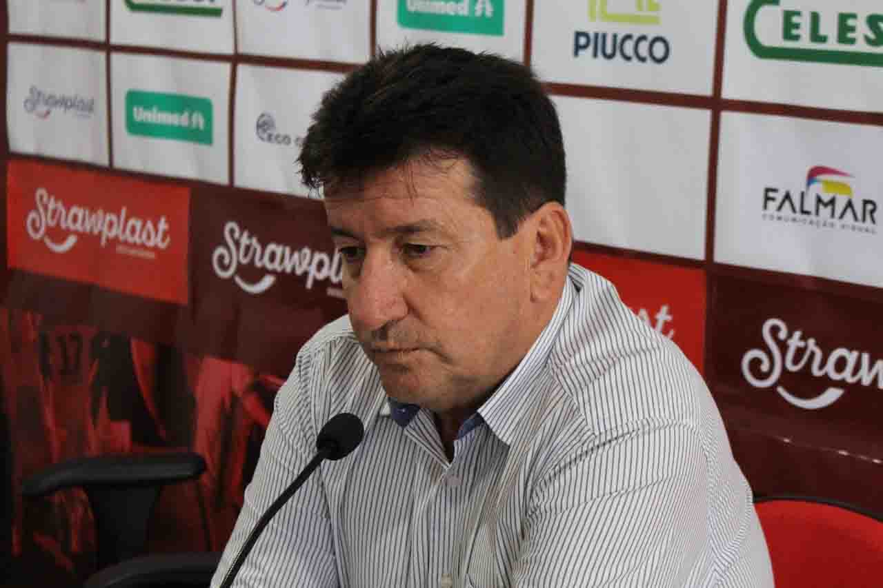 Nasareno Silva pede demissão do Hercílio Luz