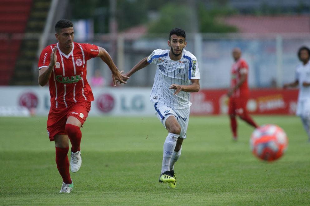 CATARINENSE: Hercílio Luz vence o Avaí e respira contra o rebaixamento