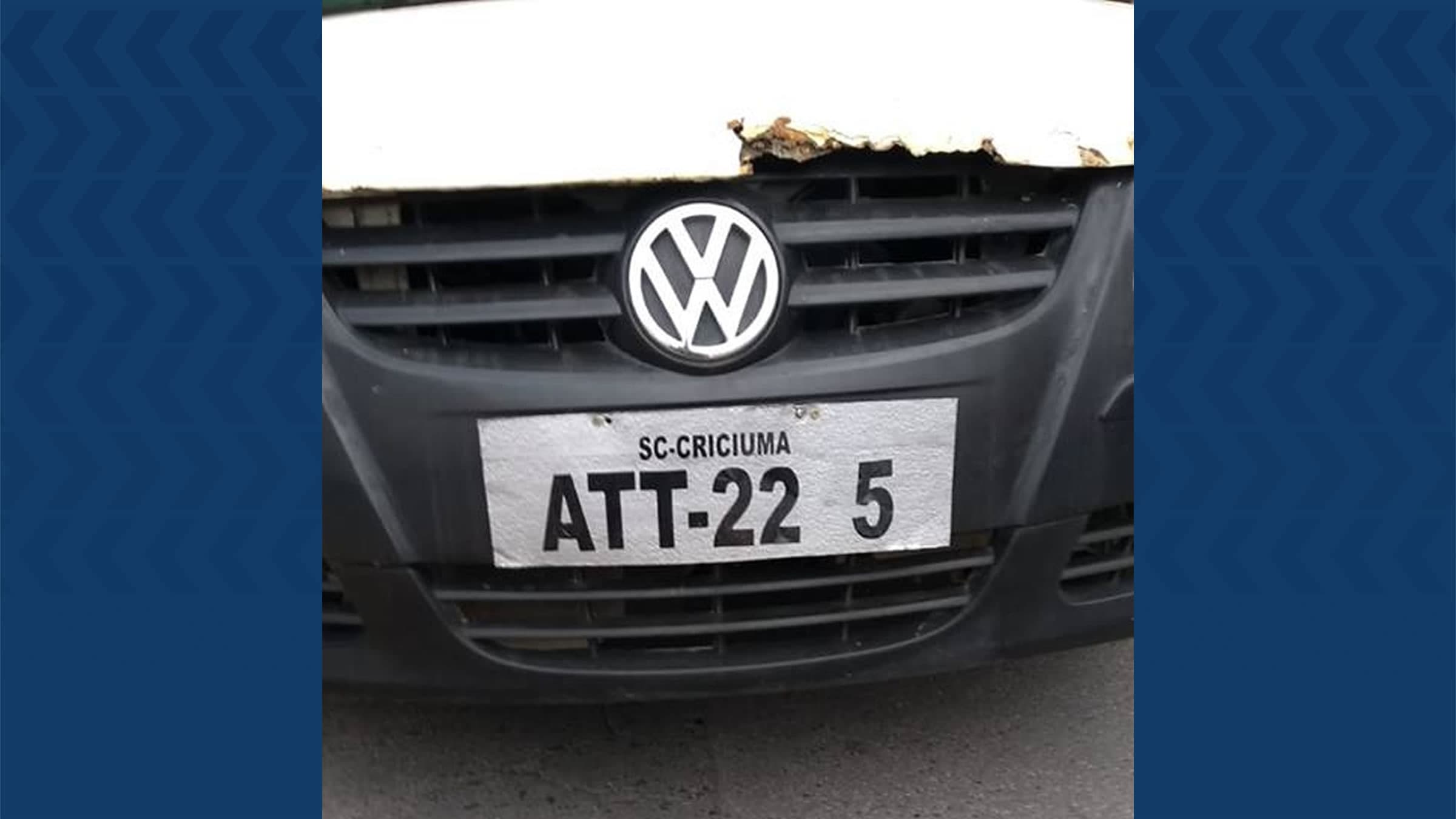 "La Placa de Papel": Guarda Municipal apreende veículo com placa caseira