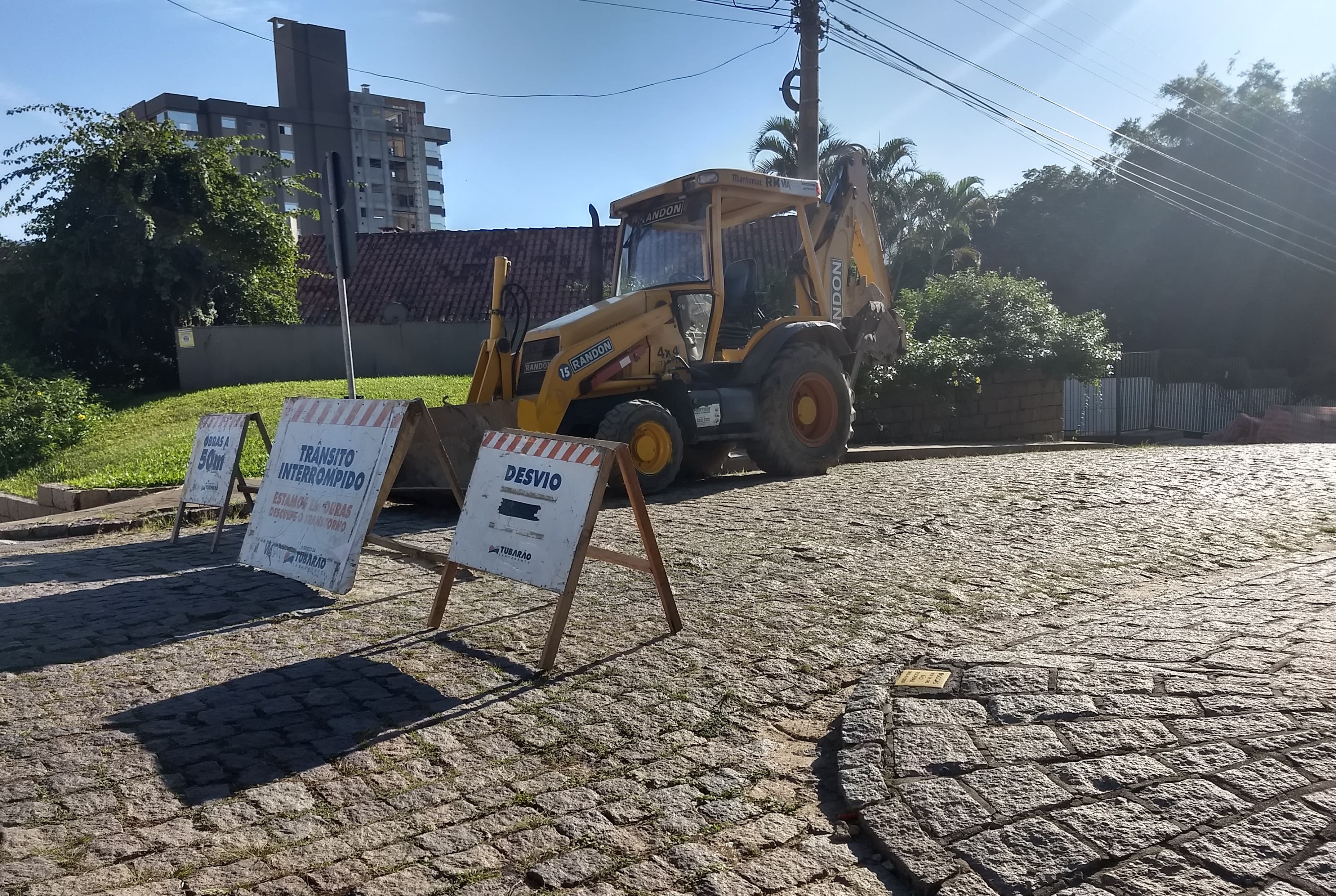 Onze ruas estarão em obras nesta sexta-feira (5)