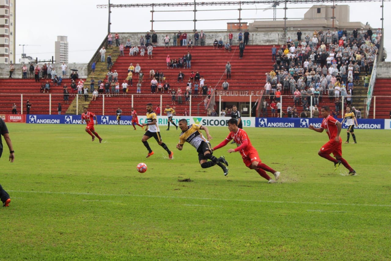 CATARINENSE: Hercílio Luz perde, termina na lanterna e cai para a segunda divisão em 2020