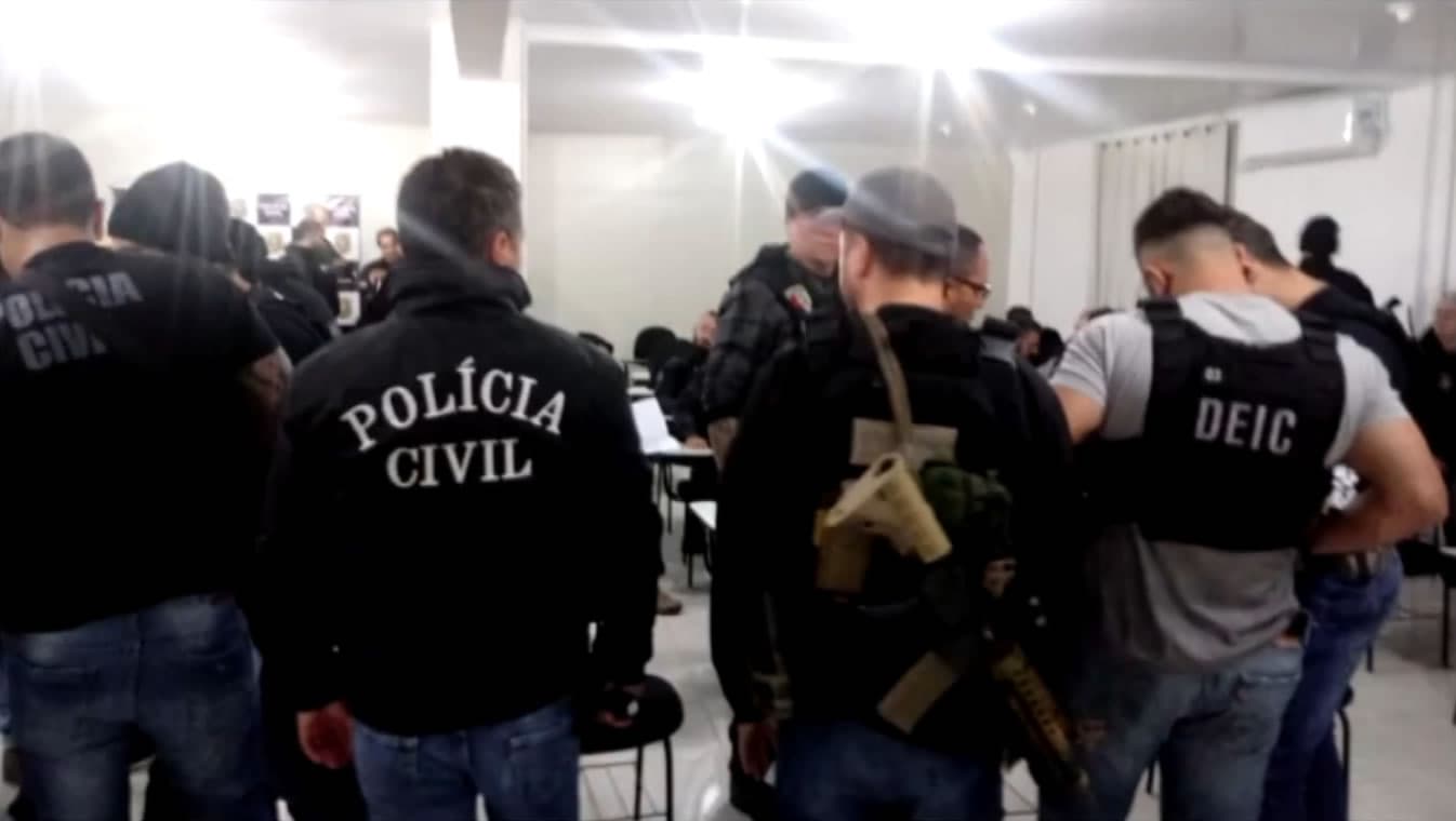 Polícia Civil faz operação contra organizações criminosas e prende cinco em Tubarão