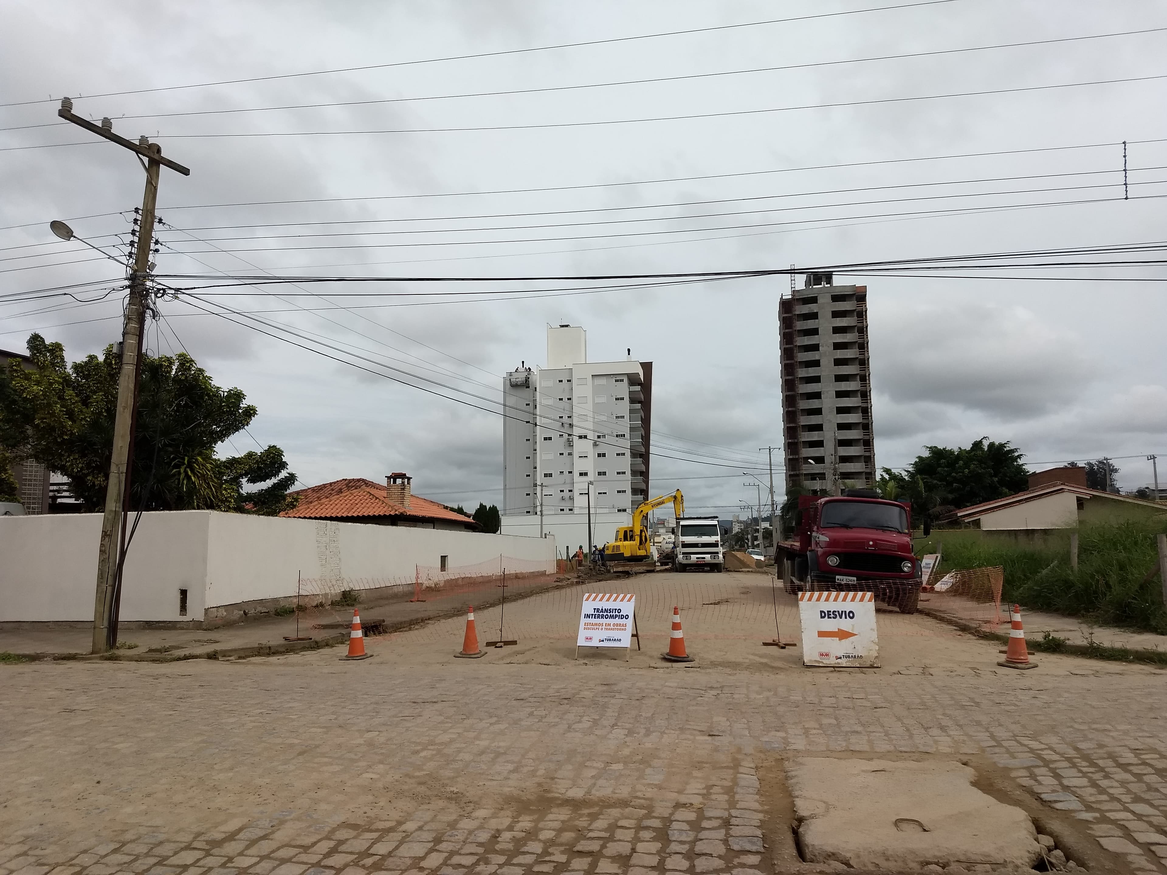 Obras de saneamento ocorrem em 12 ruas nesta sexta (10)