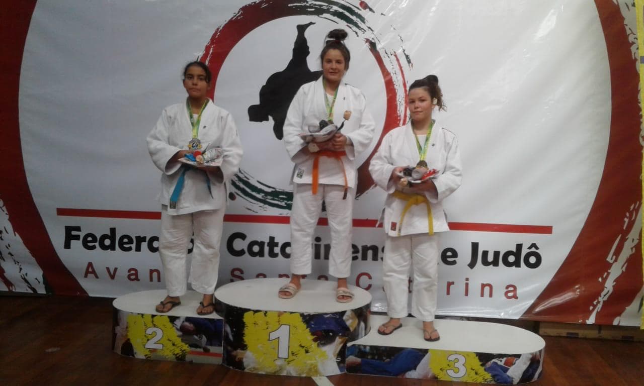 Judocas conquistam quatro medalhas para Tubarão