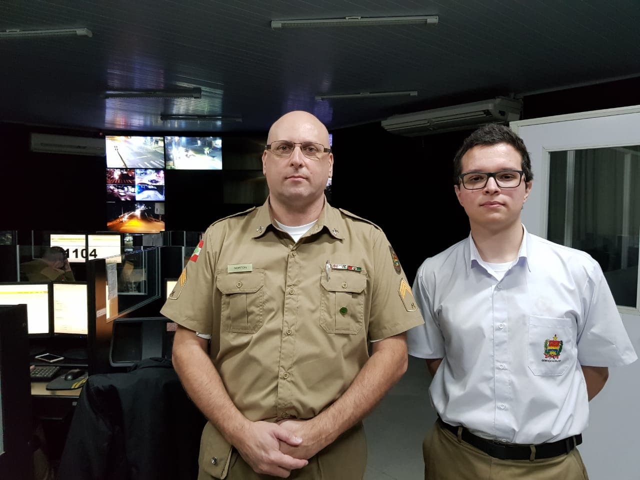 Recém-nascida engasgada é salva com orientações de agente temporário da PM