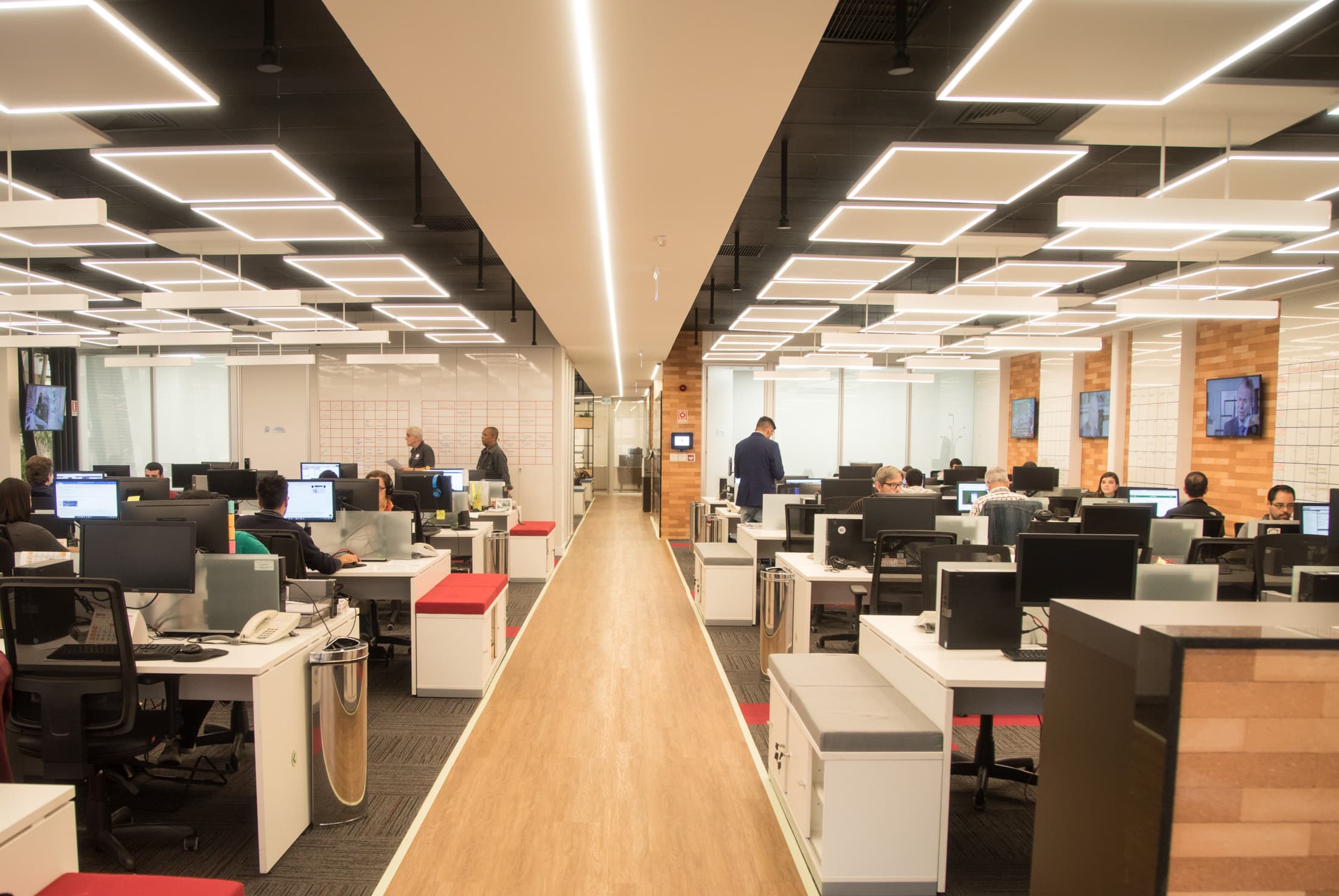 Jornalismo da Record começa a trabalhar em novo prédio em São Paulo