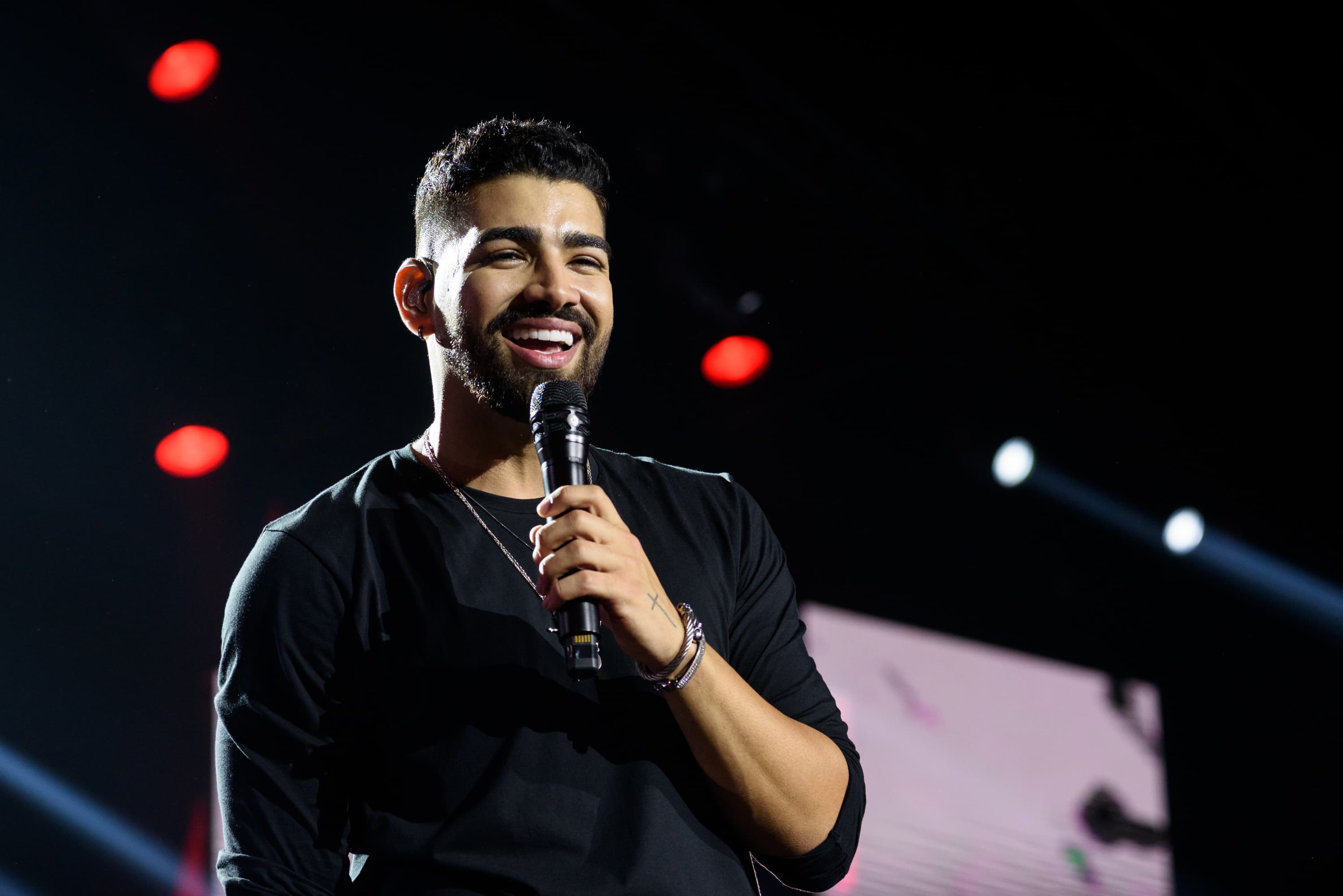 Pagodeiro Dilsinho lança seu DVD nesta sexta-feira (28), na Hangar