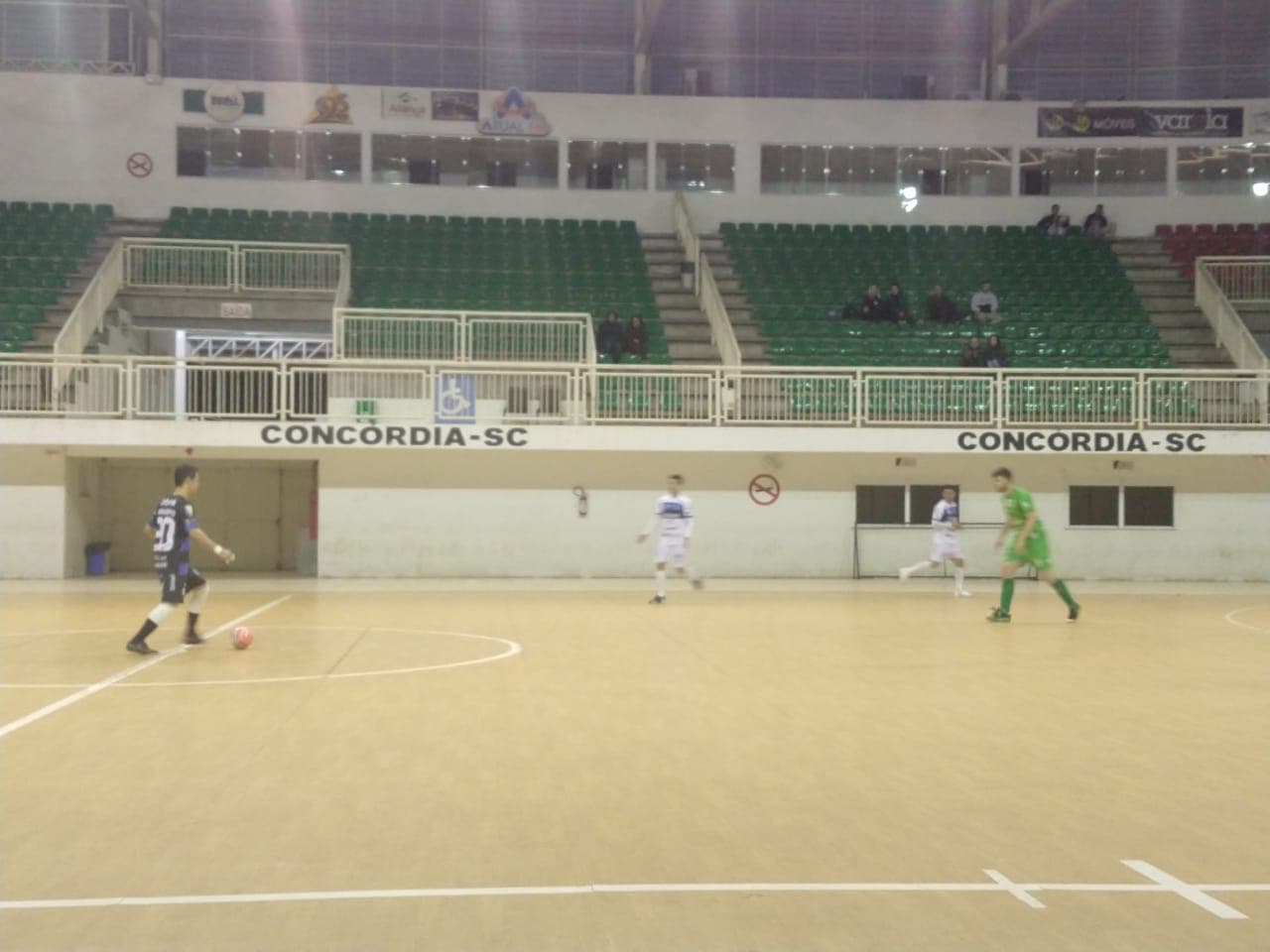 ESTADUAL: Tubarão vence o Concórdia e cola na liderança