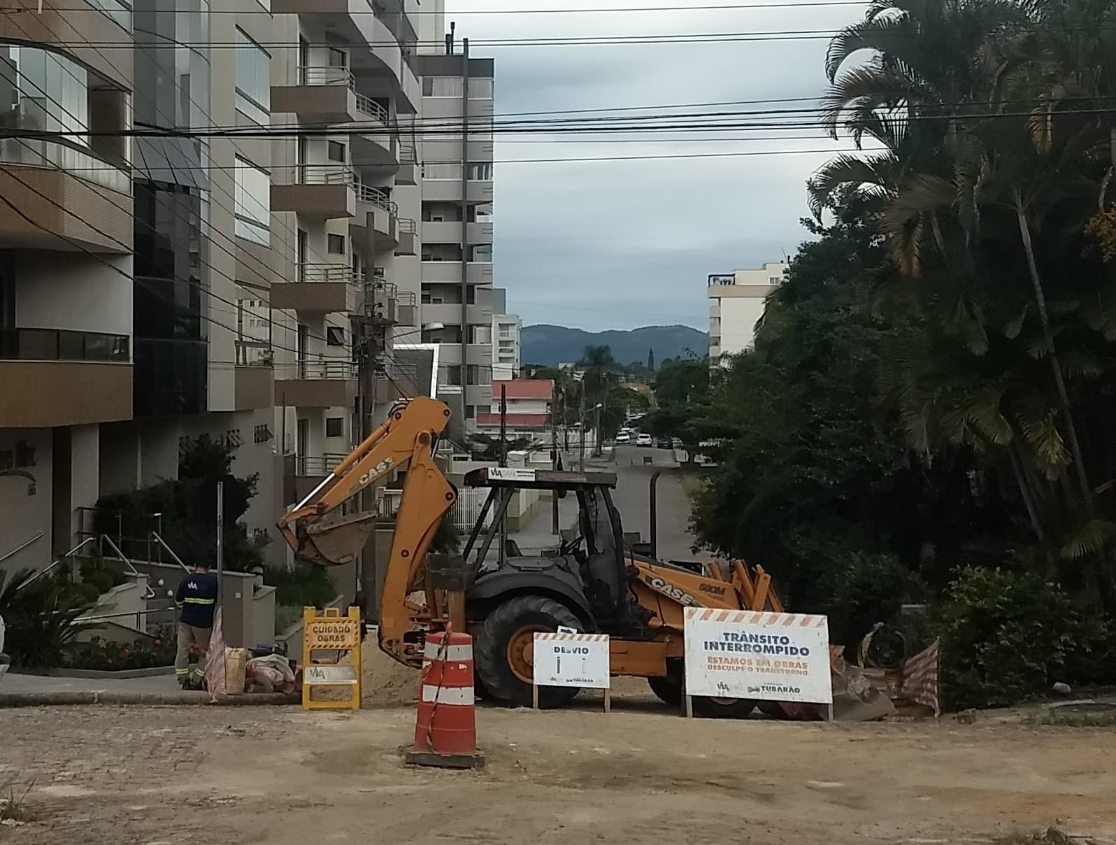 Onze ruas estarão em obras nesta sexta-feira (30)