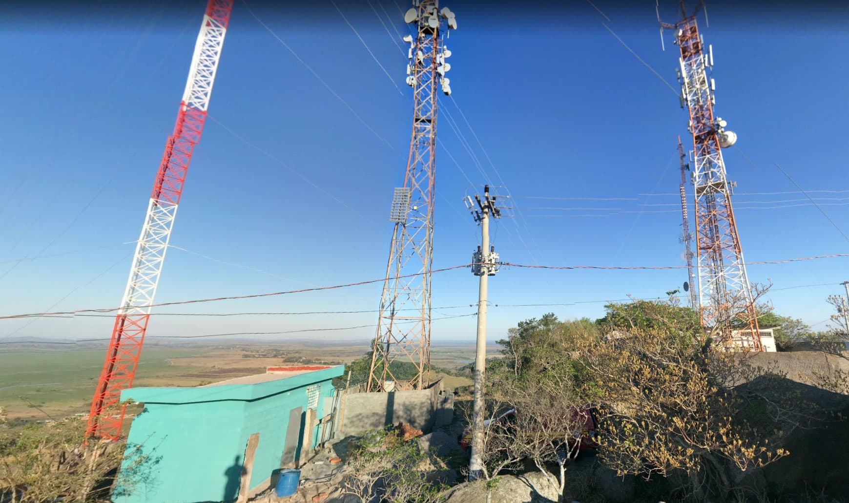 Fios de cobre do transmissor da Rádio Bandeirantes são furtados