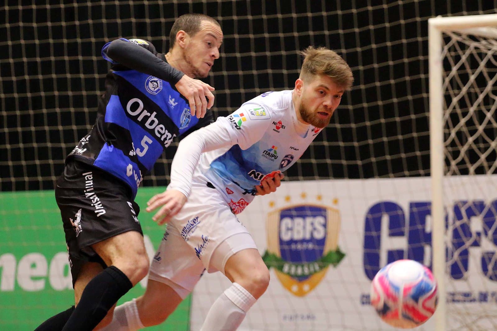 TAÇA BRASIL: Tubarão Futsal empata com o Foz Cataratas na estreia