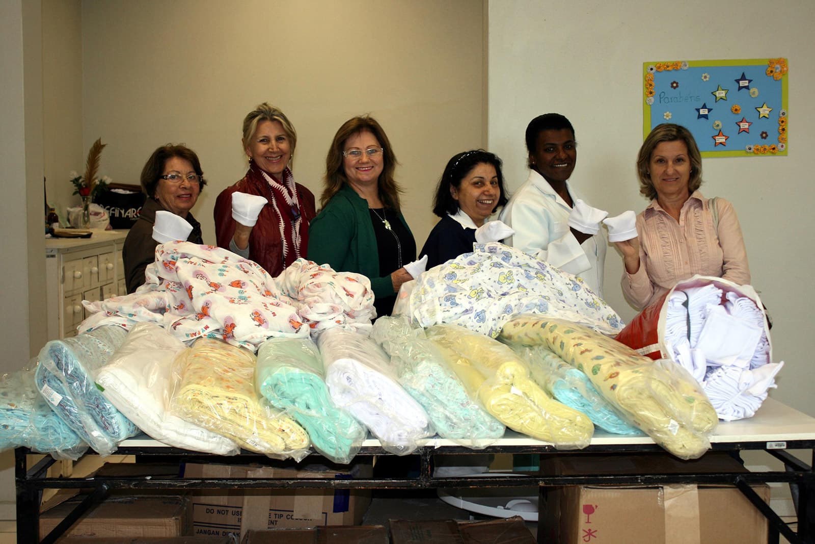 Mês do Voluntariado: grupos da comunidade ajudam a cuidar do bem-estar de pacientes