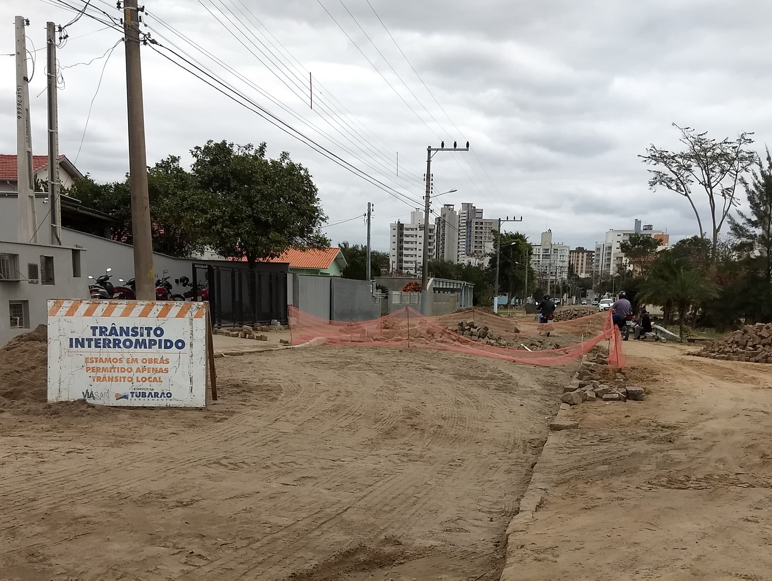 Oito ruas estarão em obras nesta sexta-feira (13)