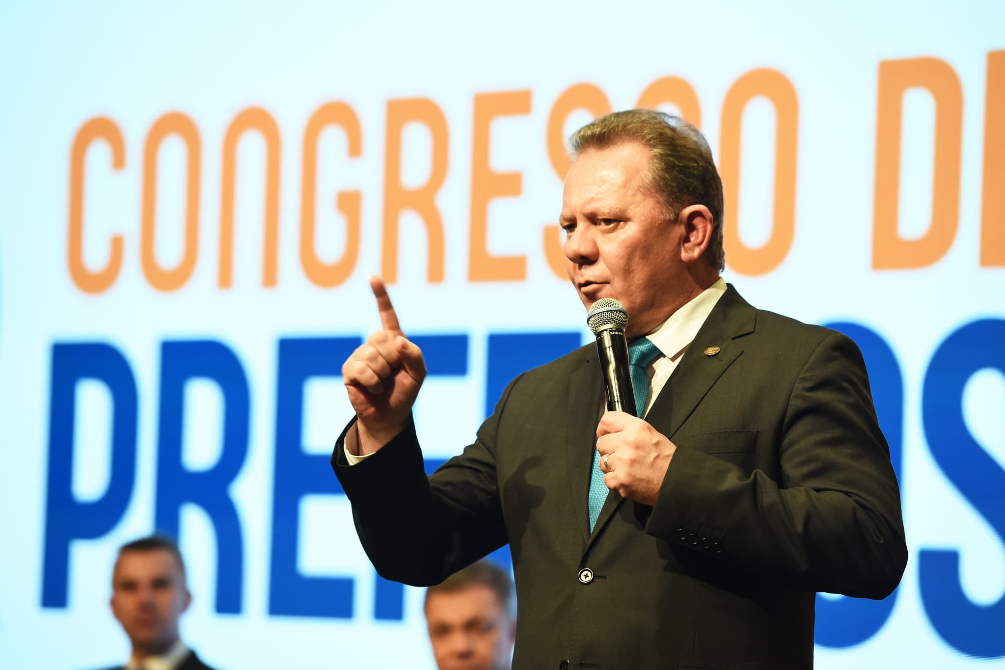 Joares Ponticelli deixa a presidência da Fecam; agora, foco na cidade e nas eleições