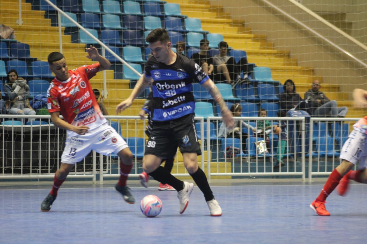 ESTADUAL: Tubarão Futsal goleia o líder Joaçaba e vai direto às semifinais