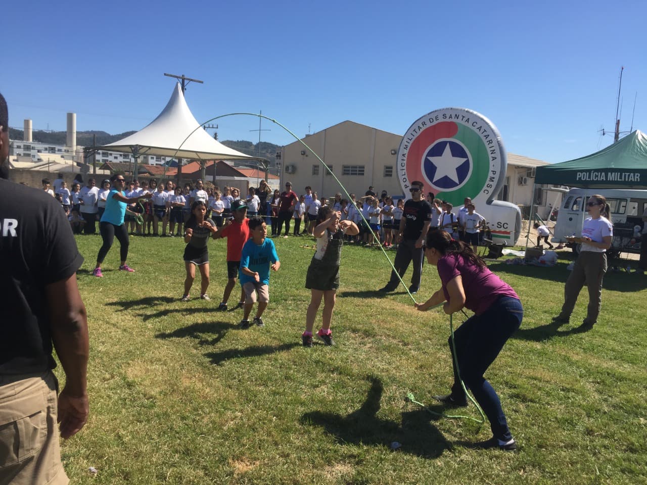 Estudantes participam da Gincana da Paz