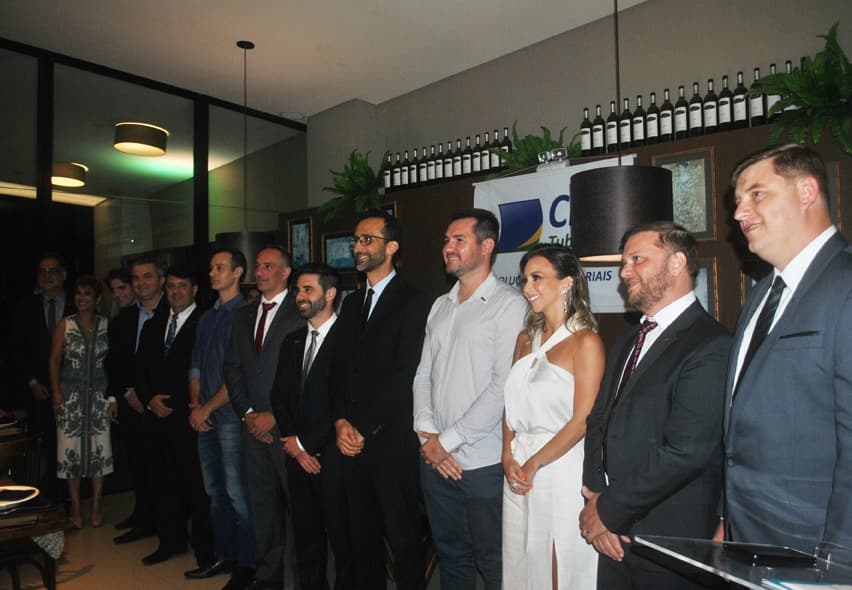Nova diretoria da CDL é empossada