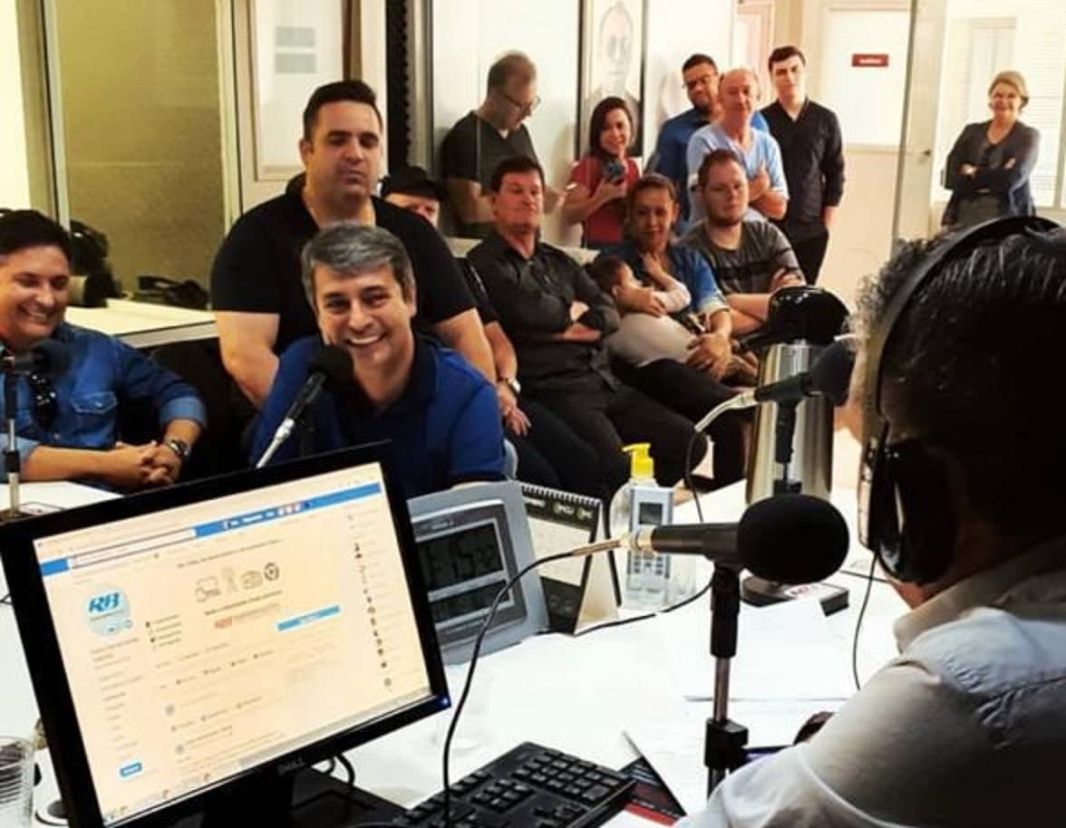 No "Frente a Frente", Luciano Menezes diz que se sentiu usado por Joares e Caio e classifica obras como "eleitoreiras"