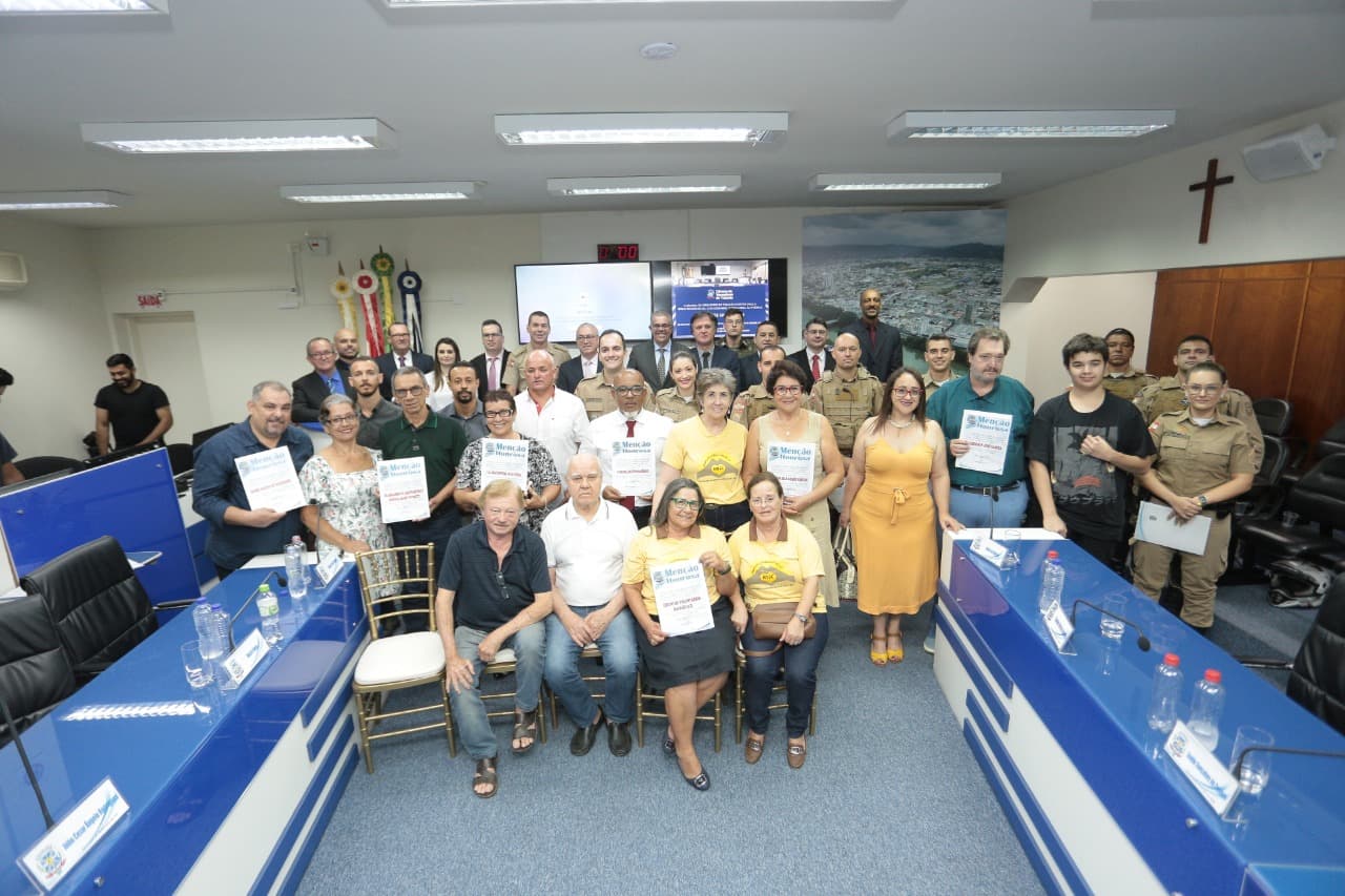 Menções honrosas são entregues na Câmara