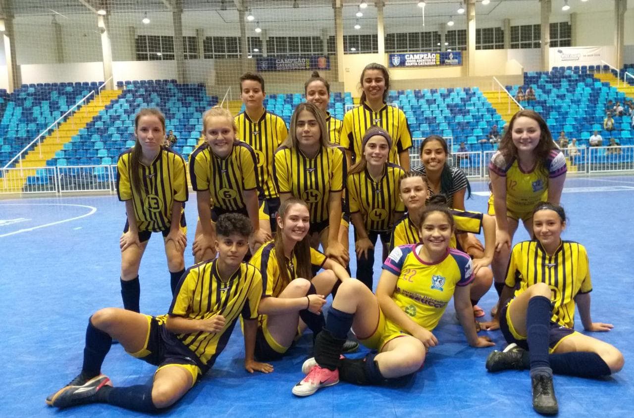 Futsal feminino conquista quatro títulos em 15 dias