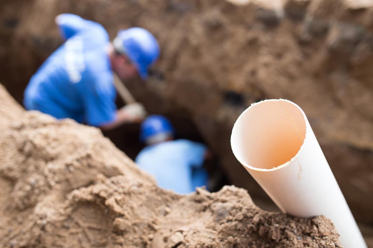 Ligações à rede de esgoto irregulares são vistoriadas