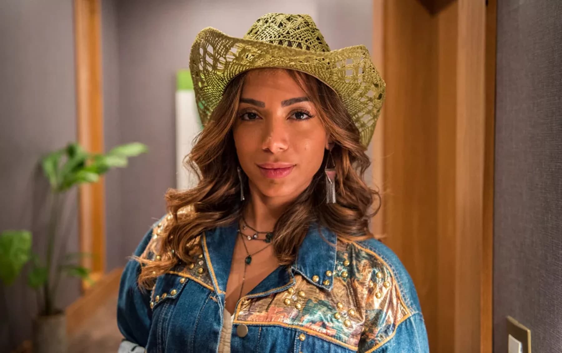 Participação de Anitta em “Amor de Mãe” é perfeitamente dispensável
