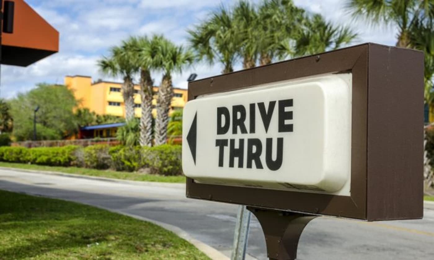 Tubarão libera 'drive thru' durante a quarentena