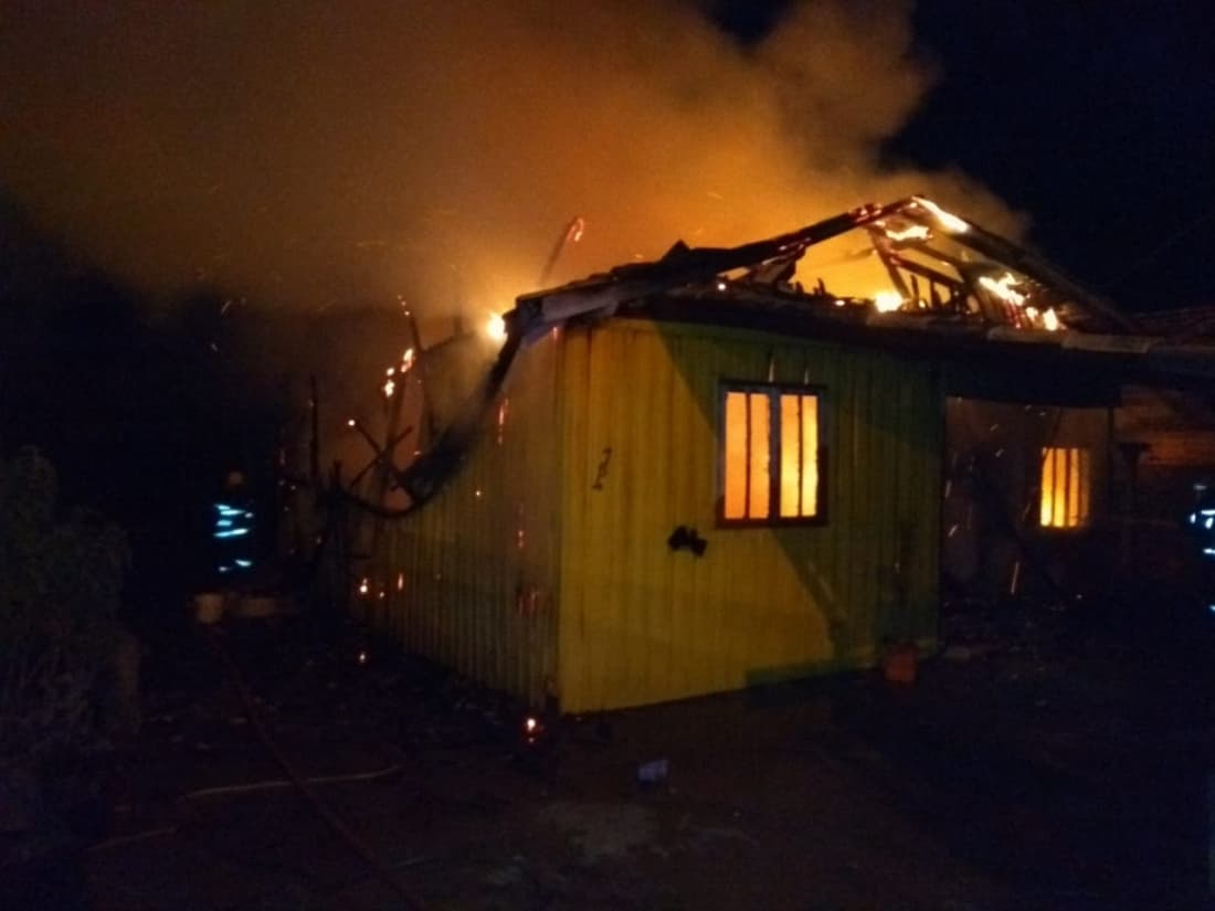 Velas provocam incêndio no São João MD