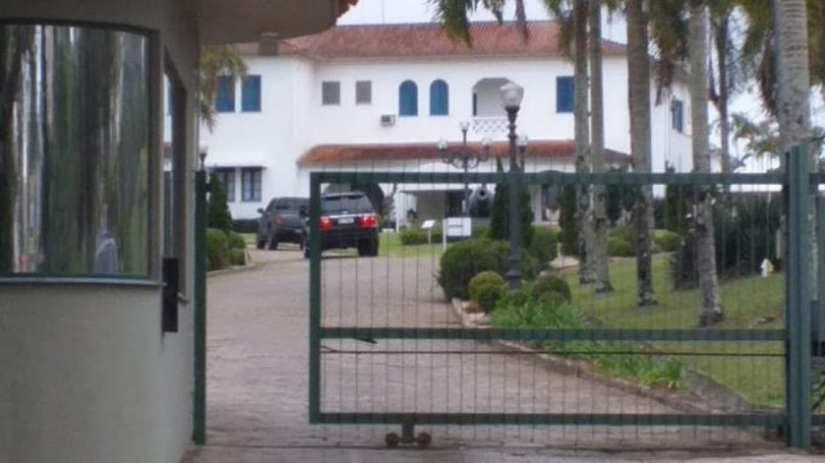 Caso dos respiradores: Polícia Federal faz buscas na casa oficial do governador de SC