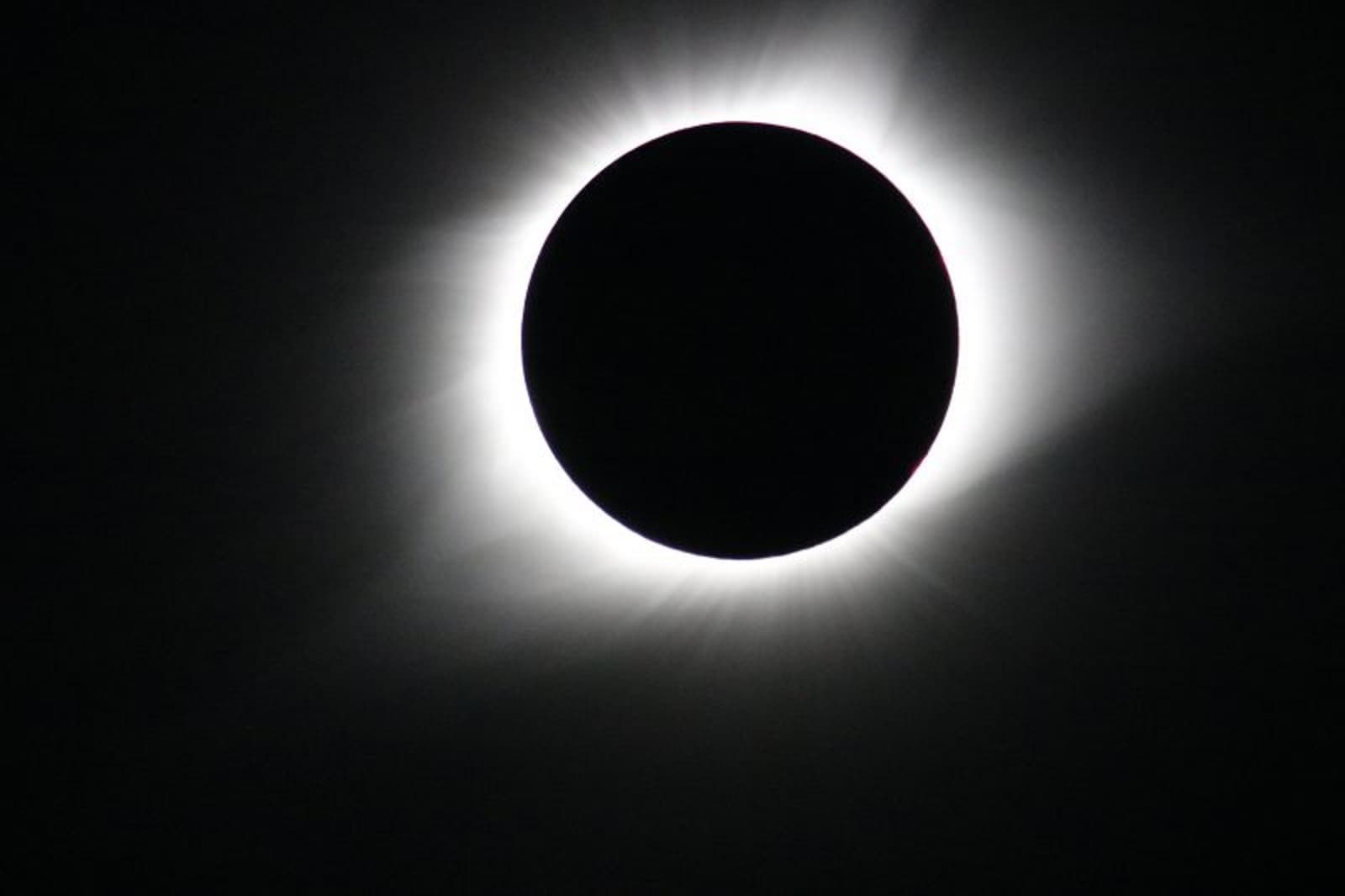 Eclipse solar será visível nesta segunda-feira (14) em Santa Catarina