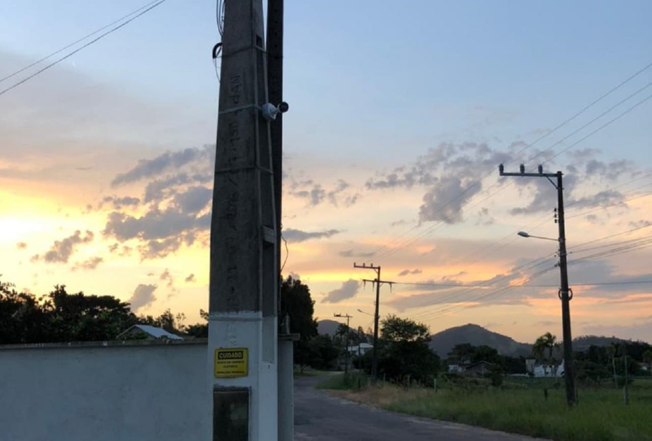 Câmera de segurança é instalada na rua José Bressan