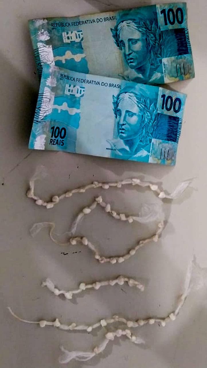 Adolescente é flagrado com crack, em Tubarão