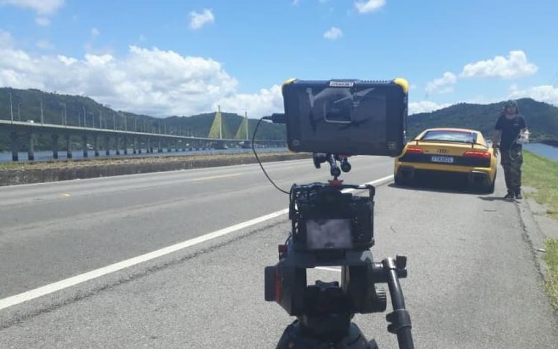 Ponte Anita Garibaldi vira cenário para comercial da Audi