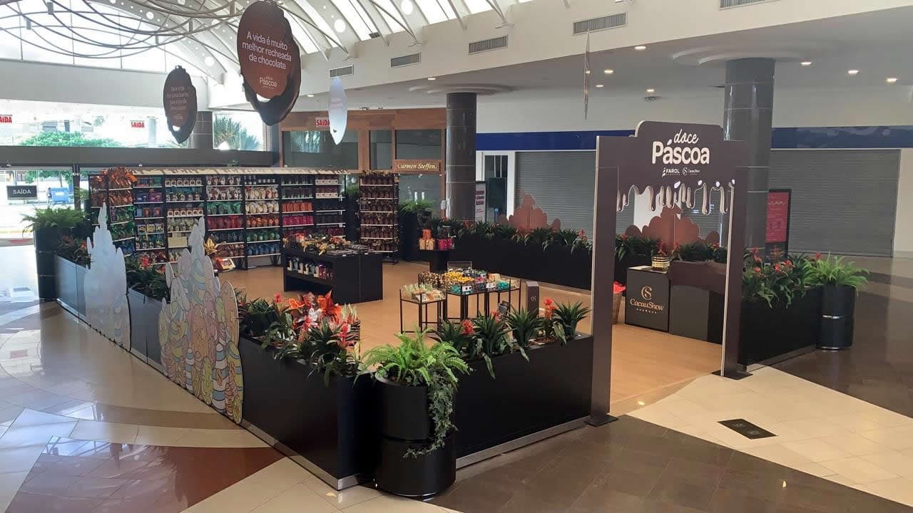 Parceria entre Farol Shopping e Cacau Show marca o início da "Doce Páscoa"