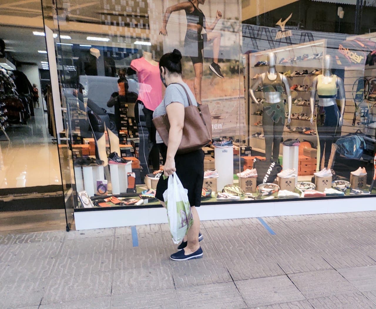 Comércio de Tubarão funciona em horário especial sexta (7) e sábado (8)