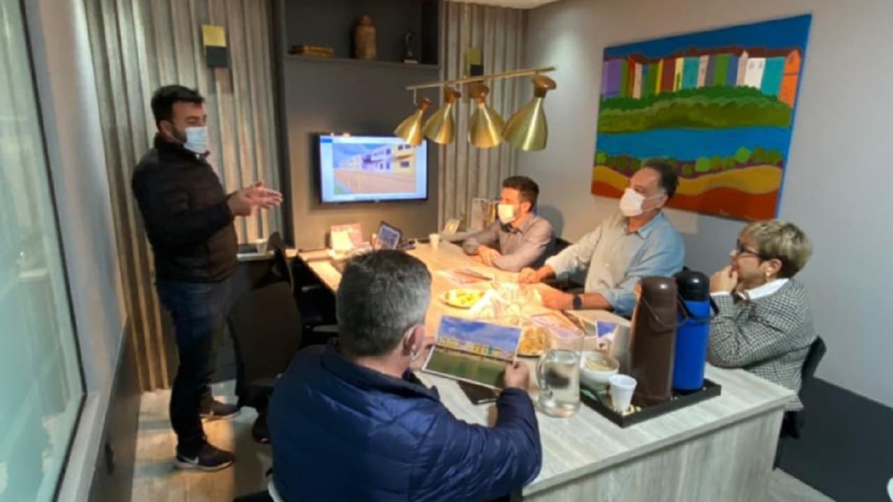 Obras e ações pautam reuniões da diretoria da CDL com deputado e secretário